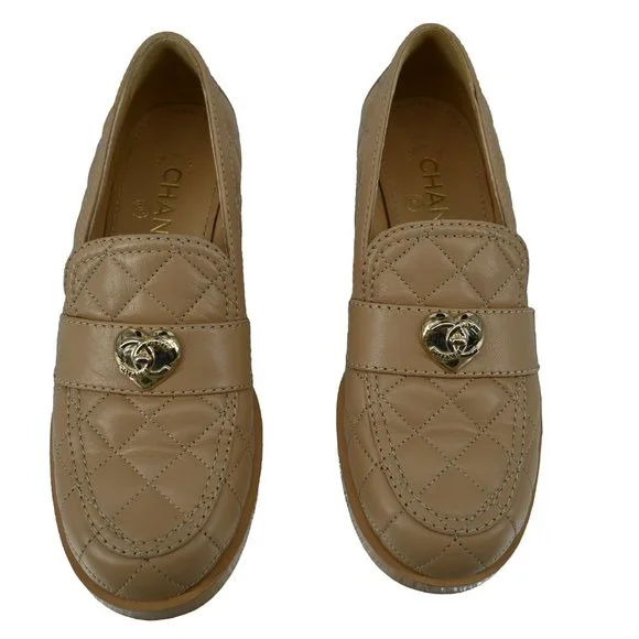 - CHANEL Lambskin Quilted CC Heart Loafers in Beige 37 EU - Picture 2 of 9